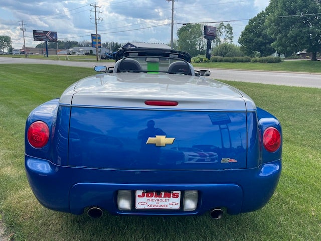 2004 Chevrolet SSR LS