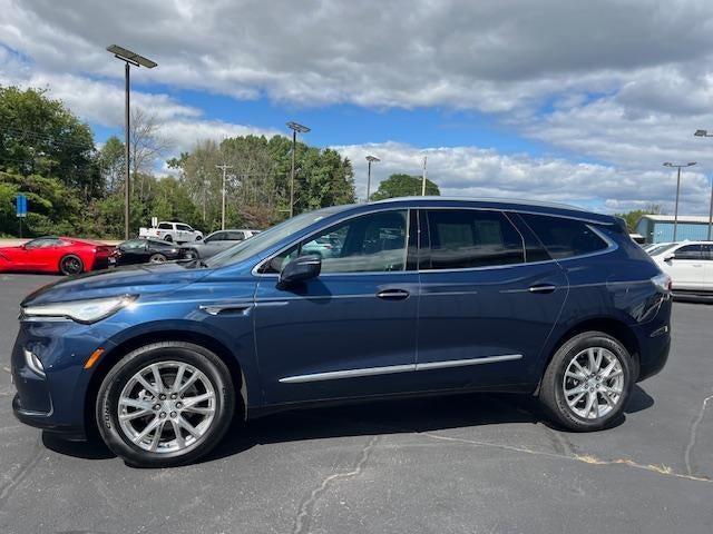 2022 Buick Enclave Essence