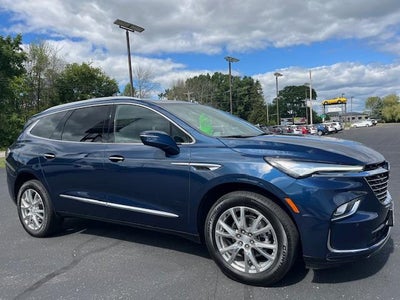 2022 Buick Enclave Essence